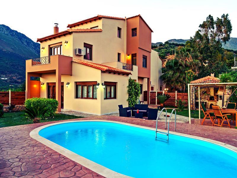 Family Villa Ellis Plakias With Private Pool 200M To The Beach Walking Distance To The Amenities Exterior photo