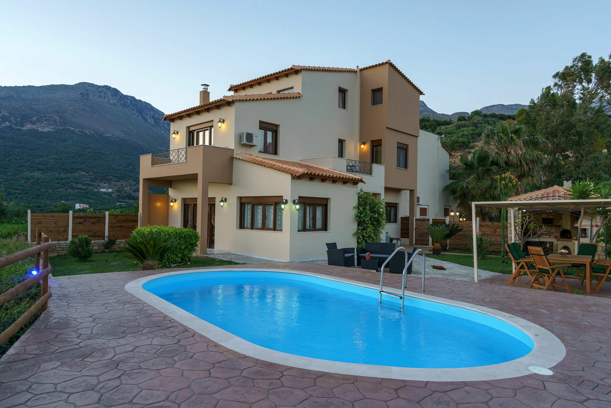 Family Villa Ellis Plakias With Private Pool 200M To The Beach Walking Distance To The Amenities Exterior photo